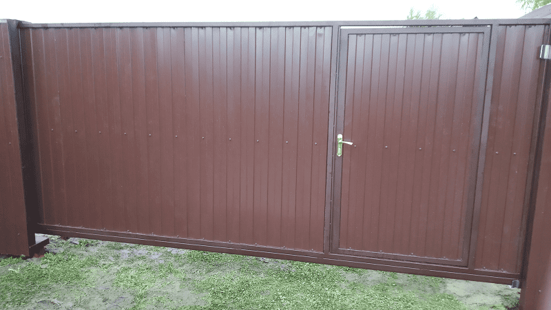 Ворота откатные со встроенной калиткой, Визябож